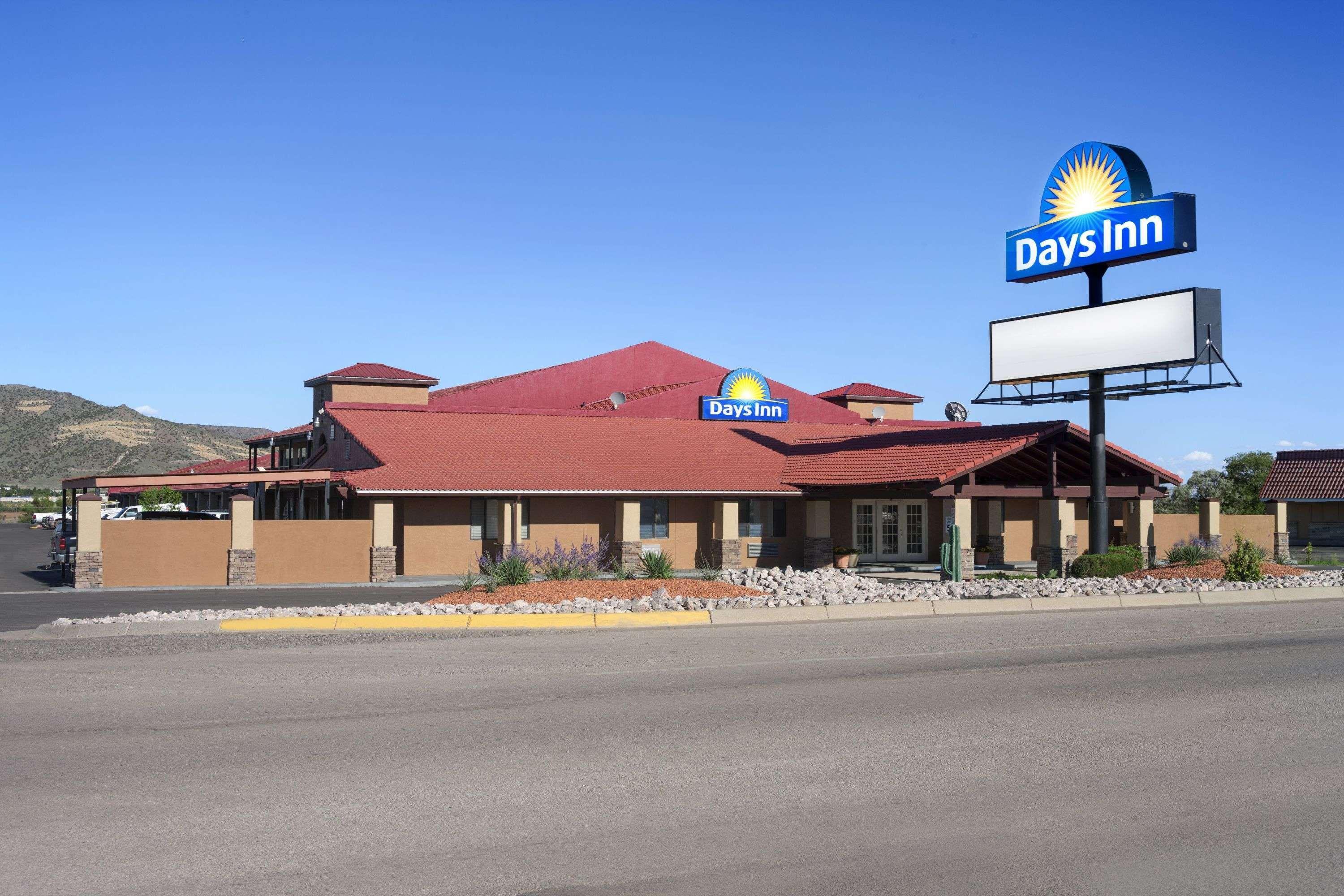 Days Inn By Wyndham Grants Εξωτερικό φωτογραφία